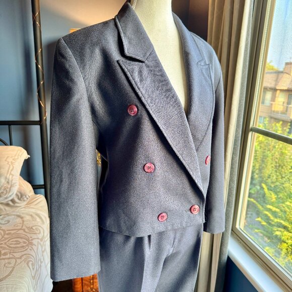 90s Vintage Grey Pants Suit - Picture 4 of 16